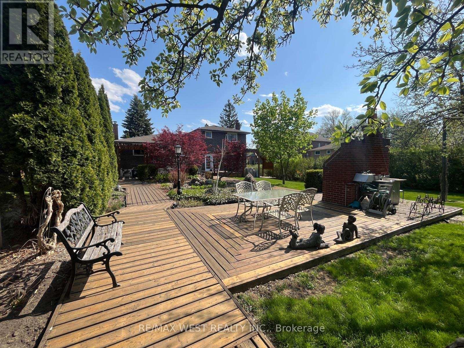130 Spruce Avenue, Richmond Hill, Ontario  L4C 6W1 - Photo 43 - N12121345
