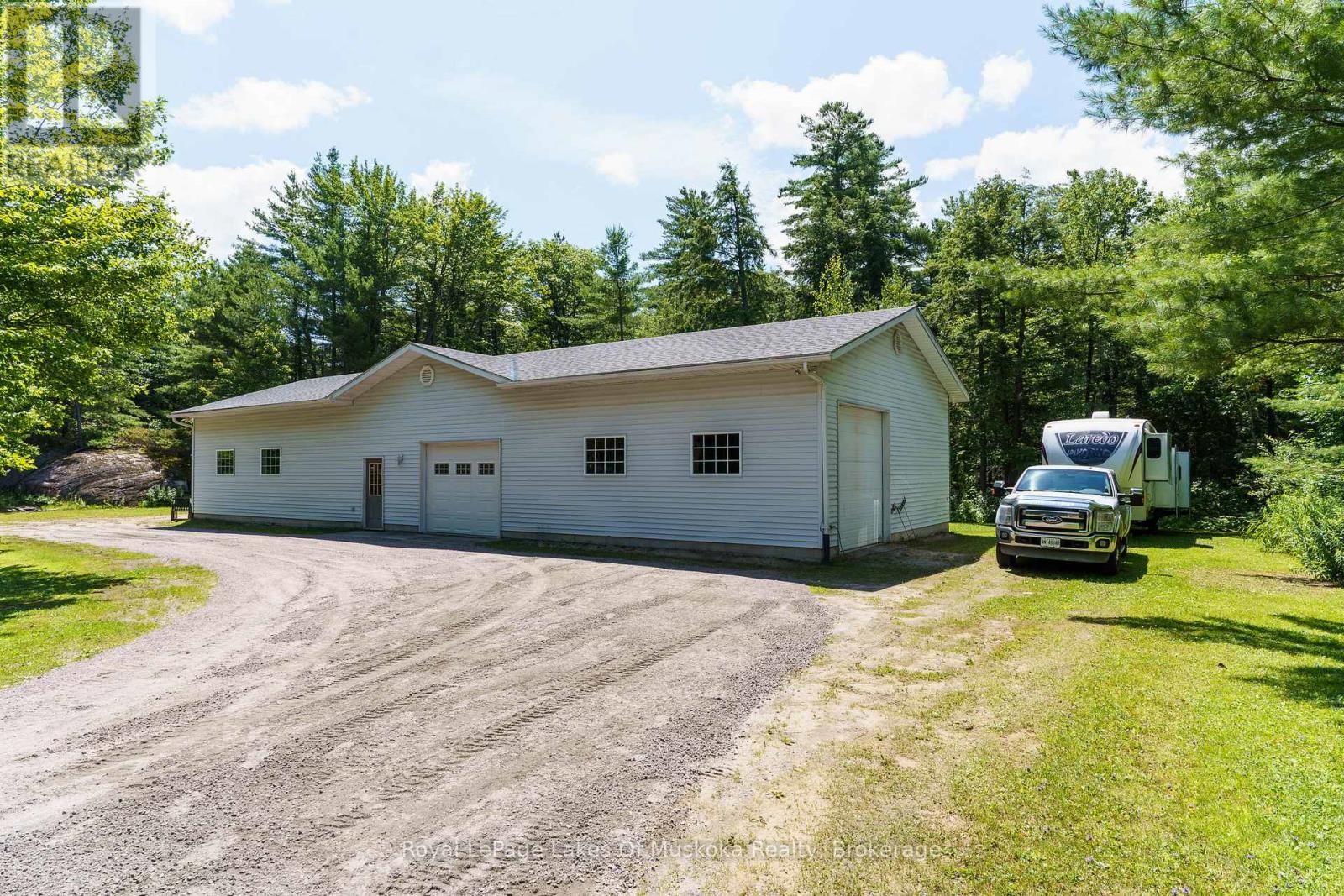 1020 Amelia Crescent, Gravenhurst, Ontario  P0E 1G0 - Photo 3 - X12151628