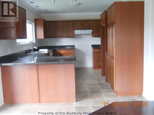 1643 Pioneer Avenue, Sudbury, Ontario  P3G 1C5 - Photo 2 - 2122259