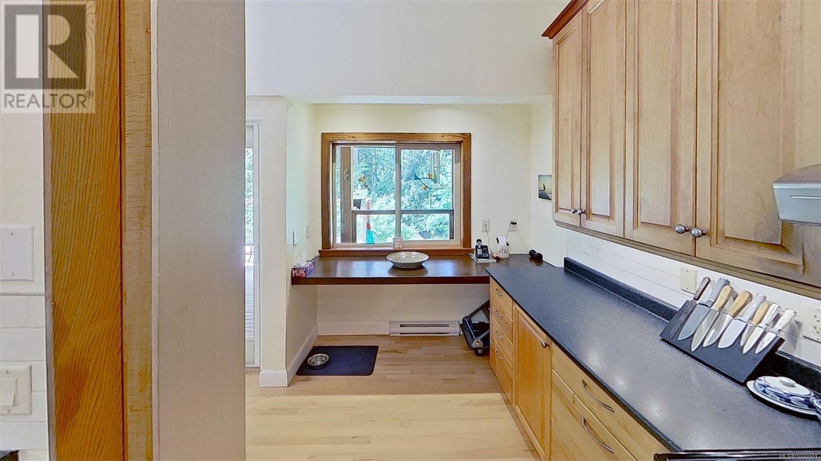 741 Lockinvar Lane, Gabriola Island, British Columbia  V0R 1X3 - Photo 10 - 1000001