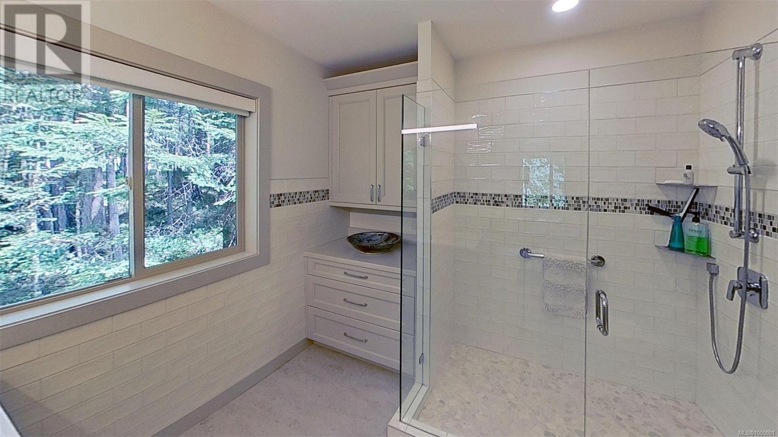 741 Lockinvar Lane, Gabriola Island, British Columbia  V0R 1X3 - Photo 12 - 1000001
