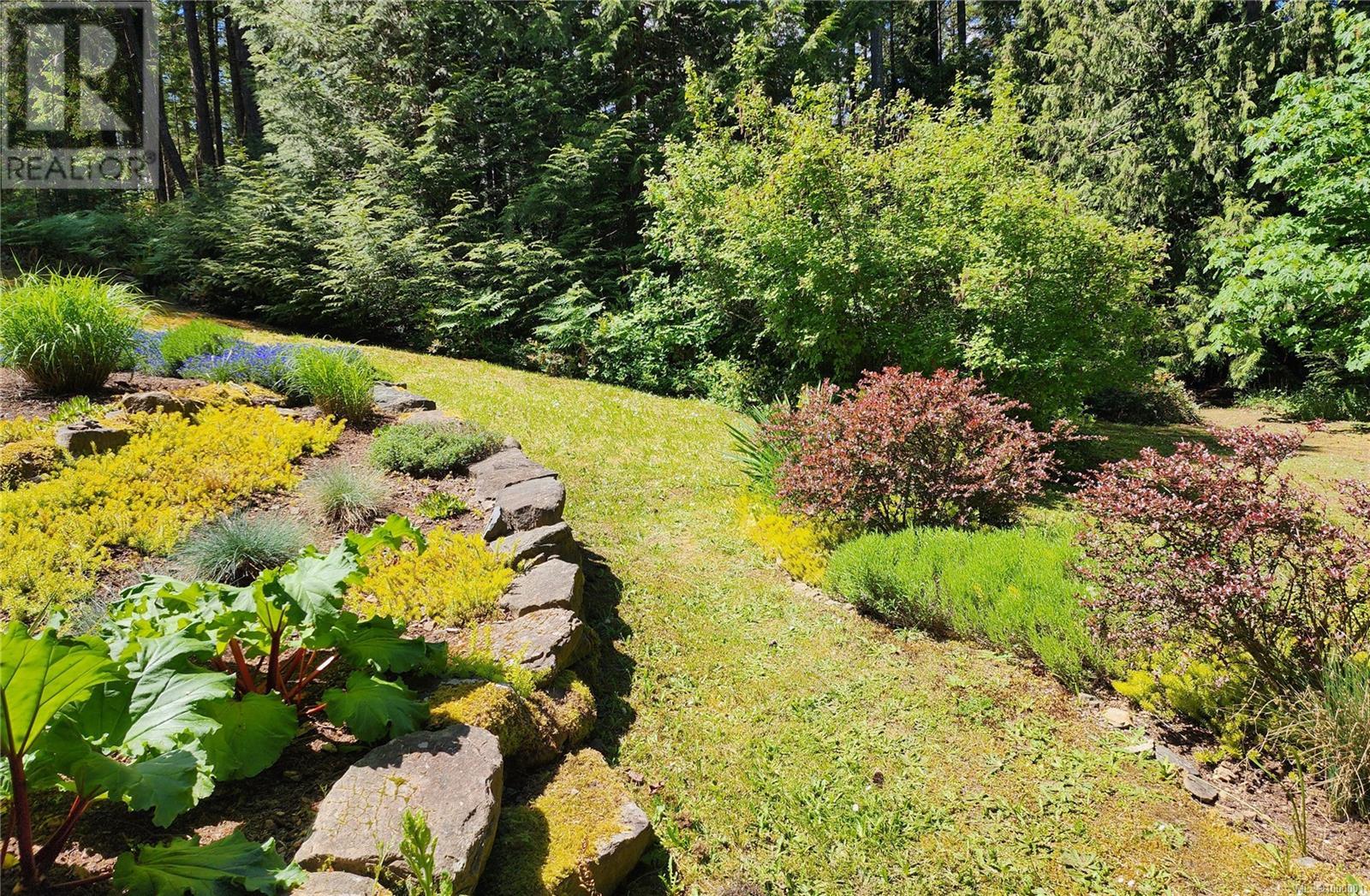 741 Lockinvar Lane, Gabriola Island, British Columbia  V0R 1X3 - Photo 21 - 1000001
