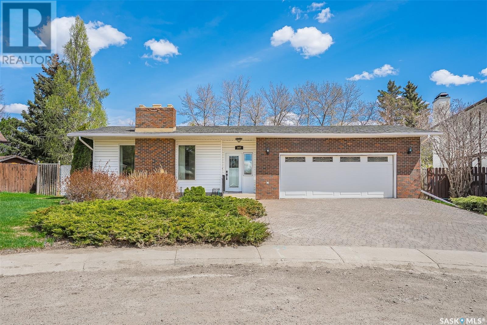 Property at 207 Costigan BAY image 1