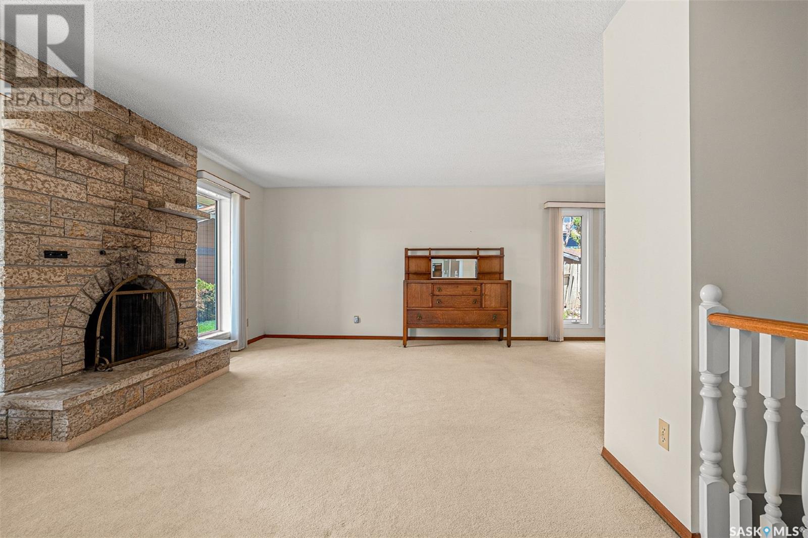 Property at 207 Costigan BAY image 4