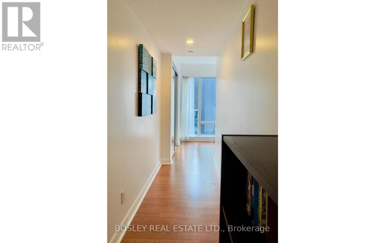 1401 - 200 Victoria Street, Toronto, Ontario  M5B 1V8 - Photo 4 - C12151672