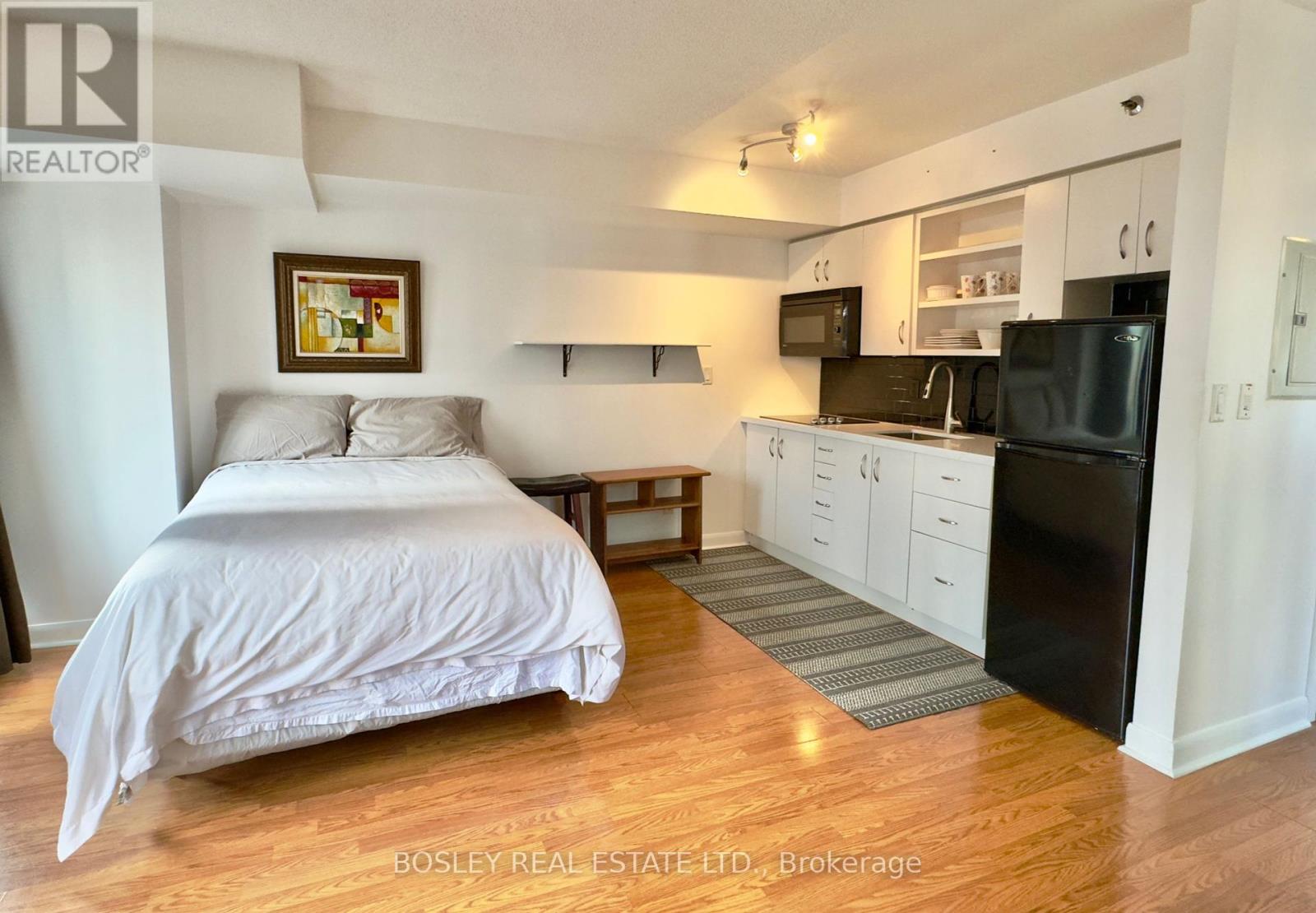 1401 - 200 Victoria Street, Toronto, Ontario  M5B 1V8 - Photo 6 - C12151672