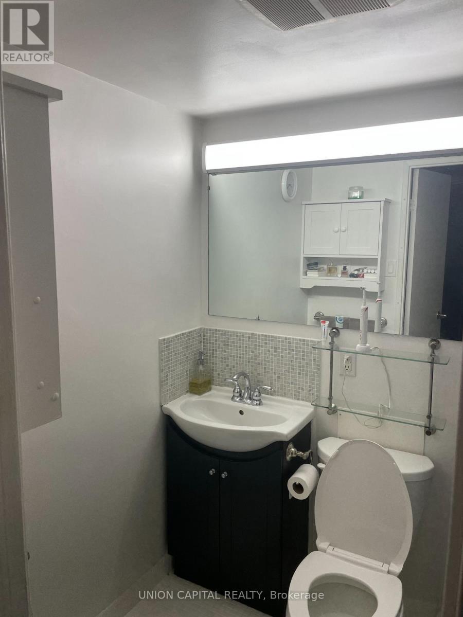 1011 - 720 Spadina Avenue, Toronto (University), Ontario  M5S 2T9 - Photo 15 - C12151685