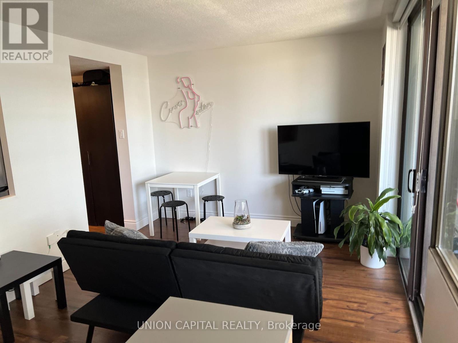 Property at 1011 - 720 SPADINA AVENUE image 4