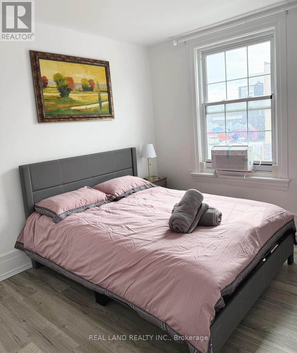 Unit 4 - 31 King Street E, Oshawa, Ontario  L1H 1B2 - Photo 1 - E12151640