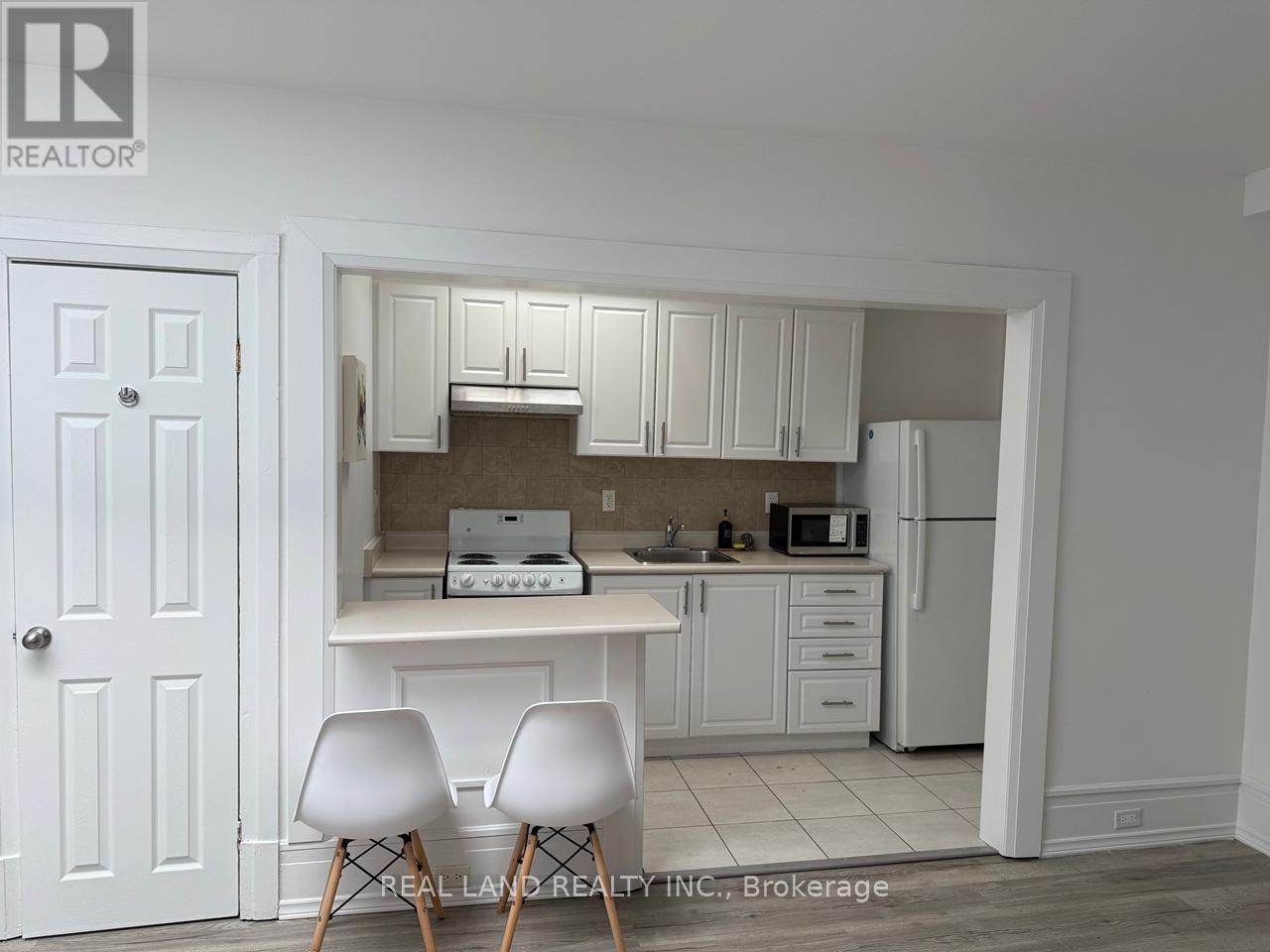 Unit 4 - 31 King Street E, Oshawa, Ontario  L1H 1B2 - Photo 2 - E12151640
