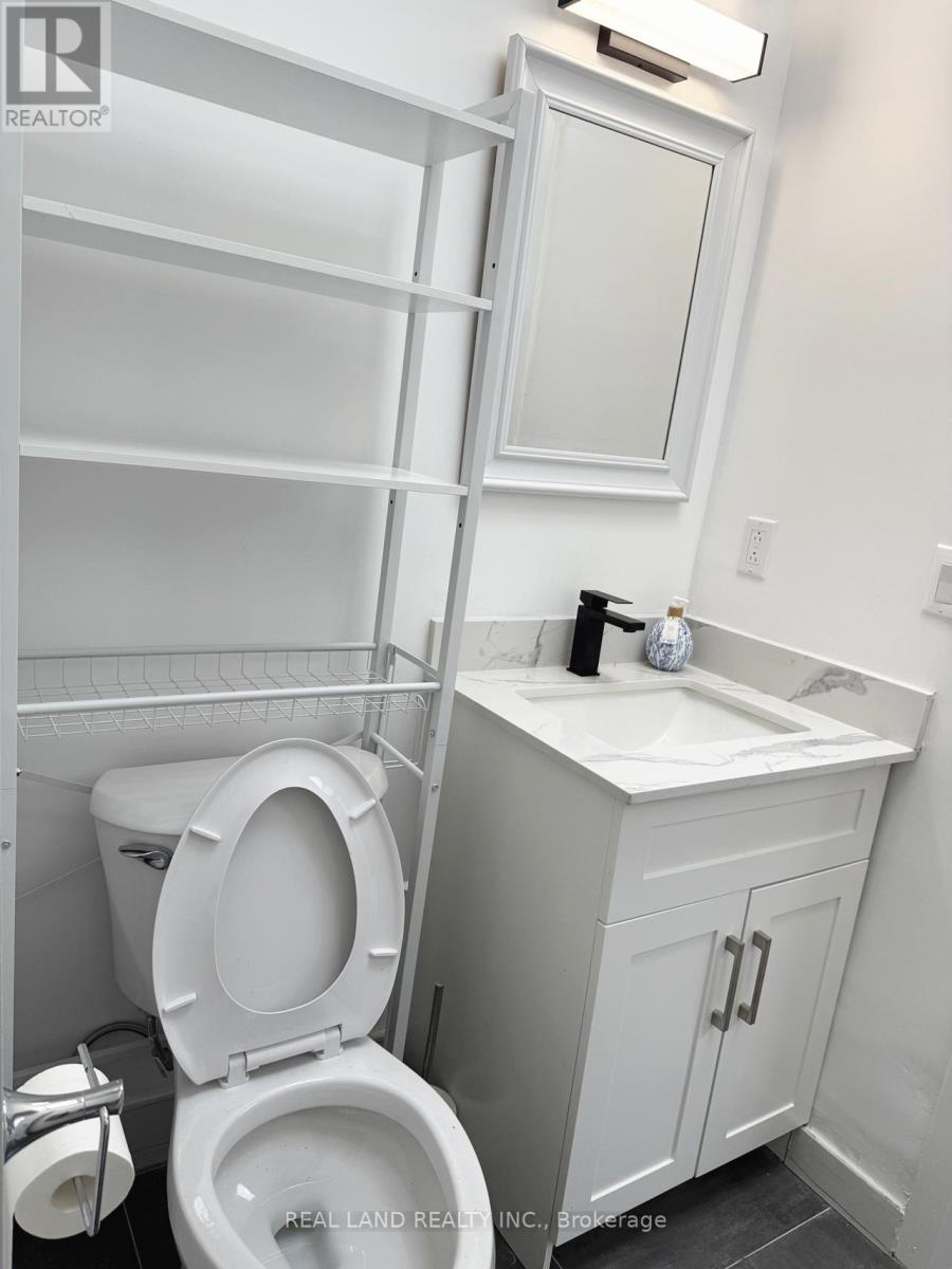 Unit 4 - 31 King Street E, Oshawa, Ontario  L1H 1B2 - Photo 8 - E12151640