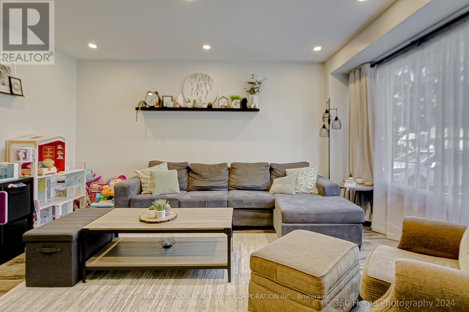 Property at 379 DWIGHT AVENUE image 3