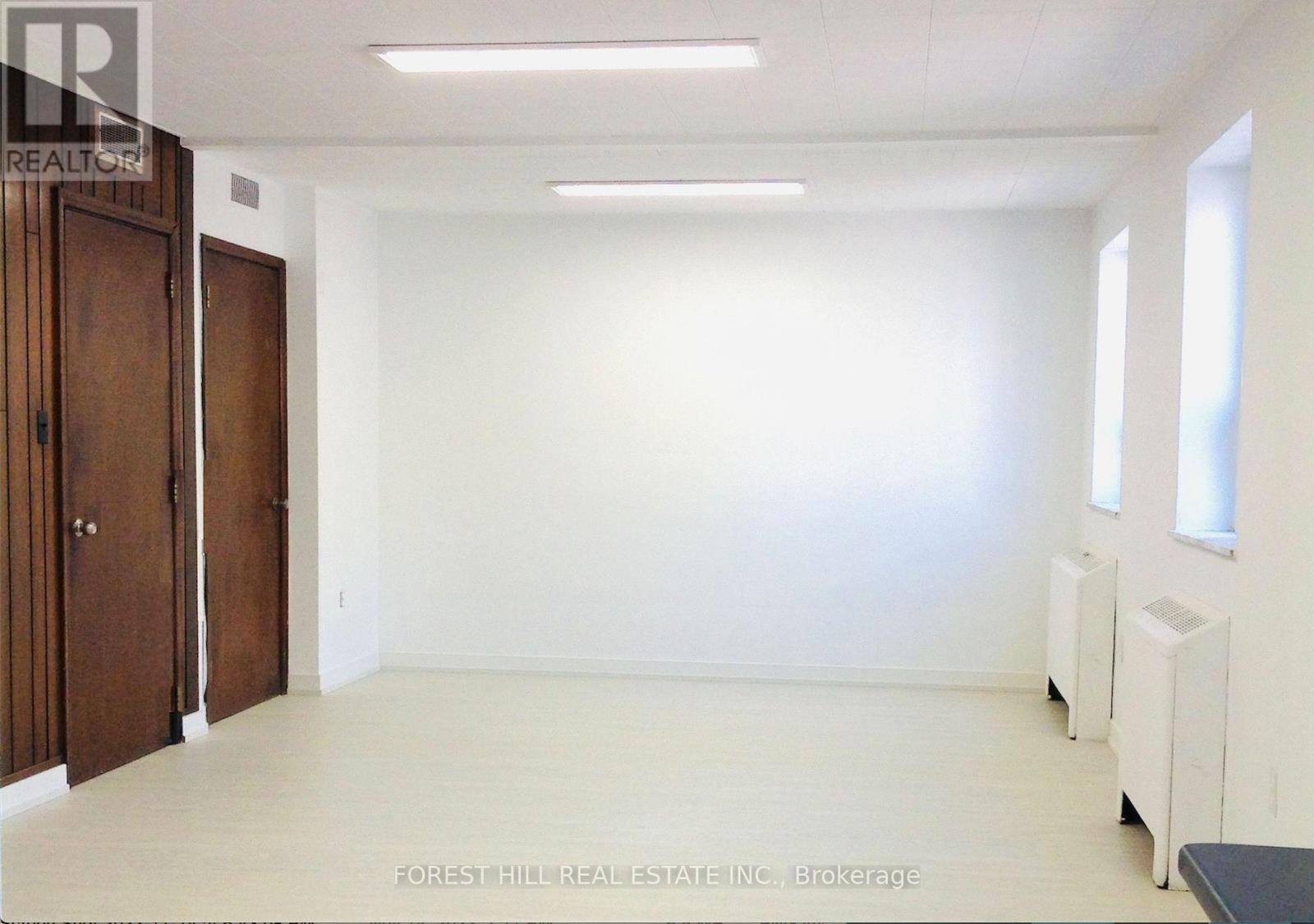 200 - 226 Bathurst Street, Toronto, Ontario  M5T 2R9 - Photo 4 - C12148138