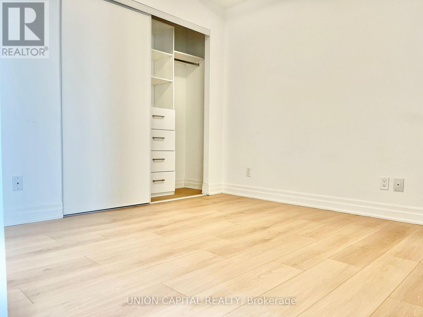 1004 - 10 Rouge Valley Drive W, Markham, Ontario  L6G 0G9 - Photo 6 - N12151732