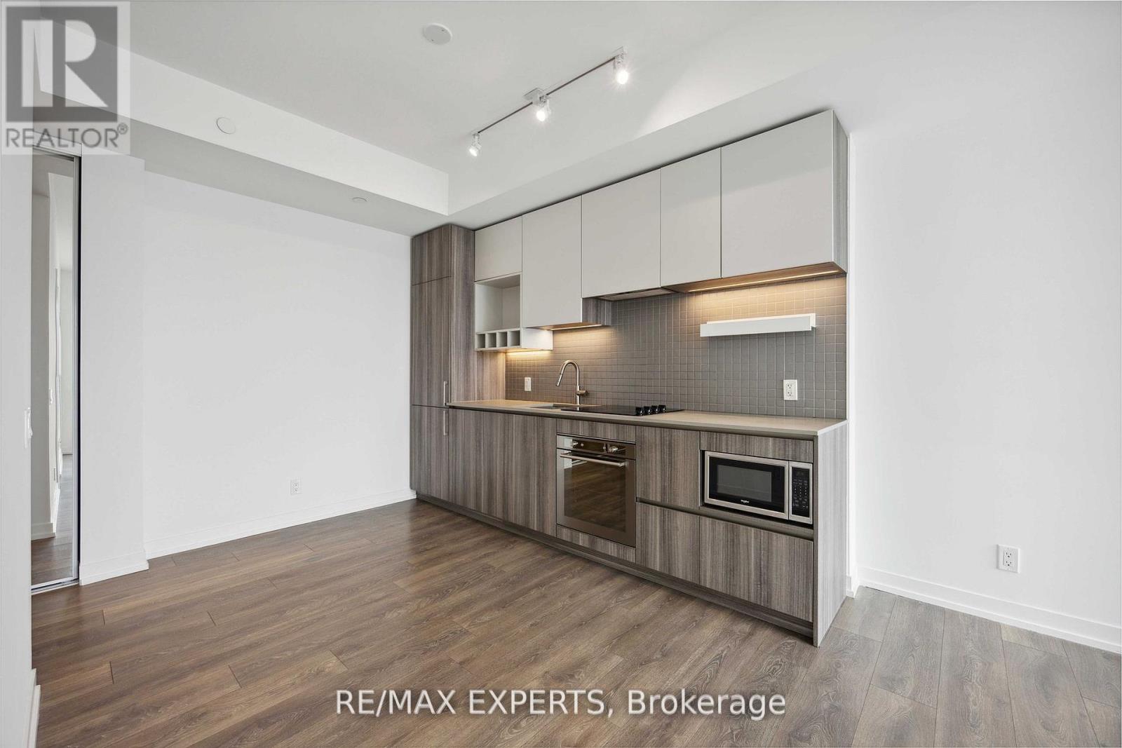 5611 - 5 Buttermill Avenue, Vaughan, Ontario  L4K 0J5 - Photo 15 - N12151739