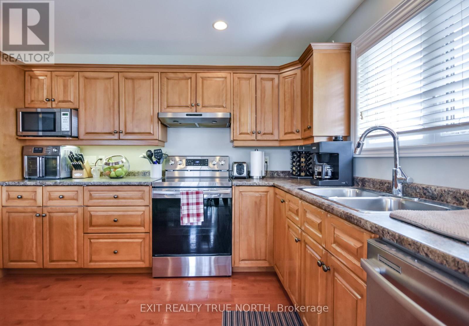 44 Graham Street, Springwater, Ontario  L0L 1P0 - Photo 8 - S12151617