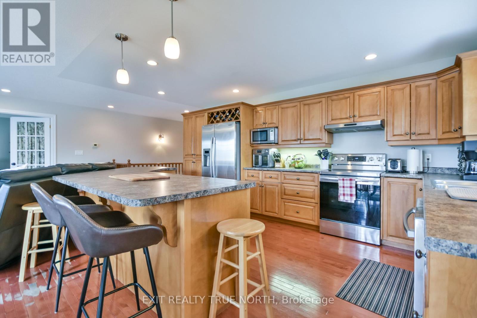 44 Graham Street, Springwater, Ontario  L0L 1P0 - Photo 9 - S12151617