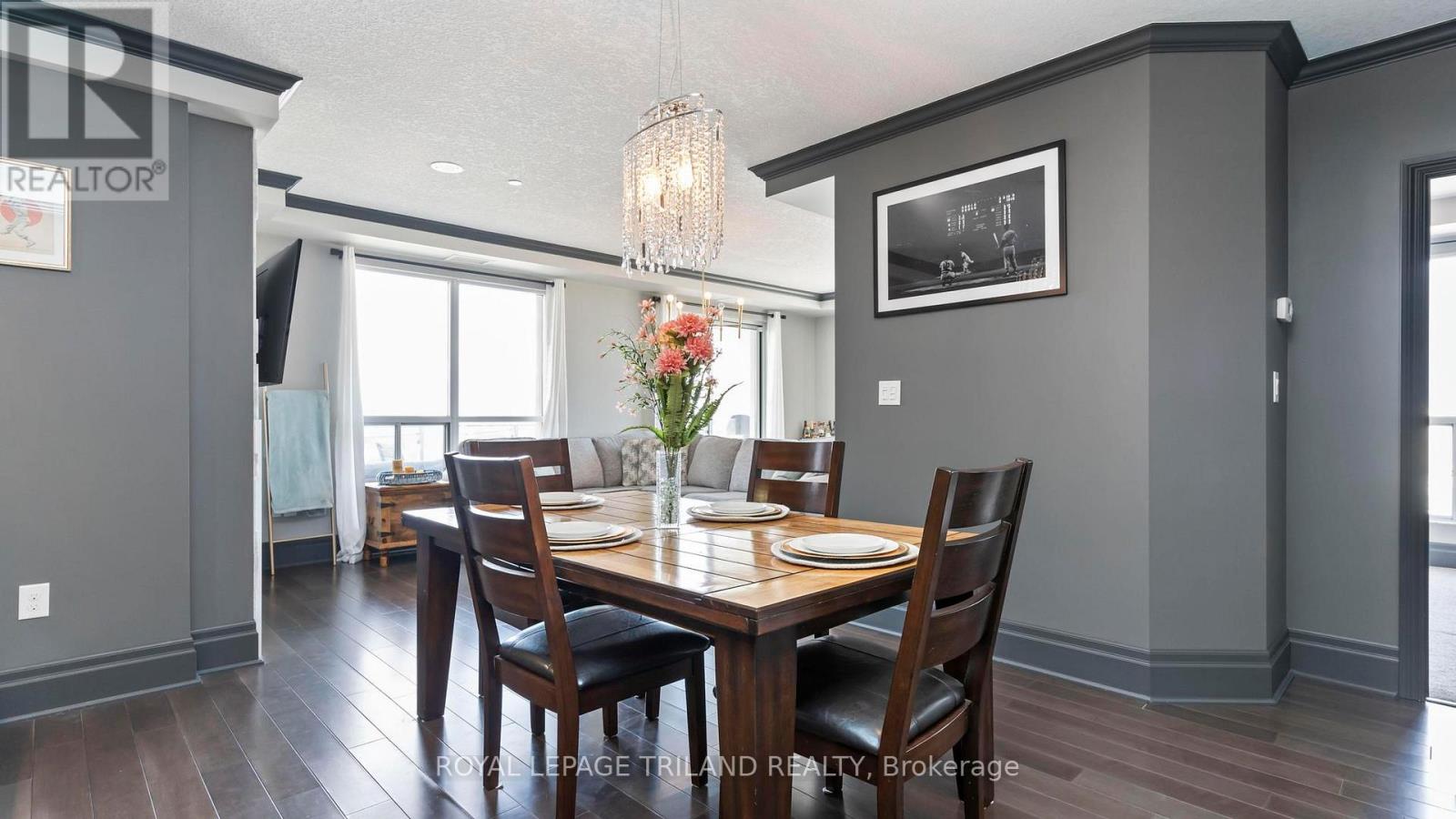 Photo 17 of 44 for 2303 - 330 Ridout Street N