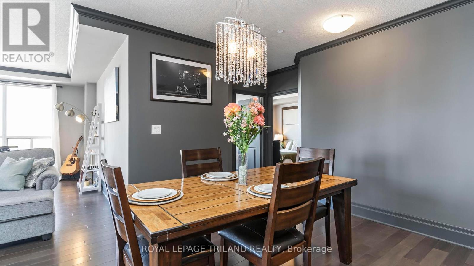 Photo 18 of 44 for 2303 - 330 Ridout Street N
