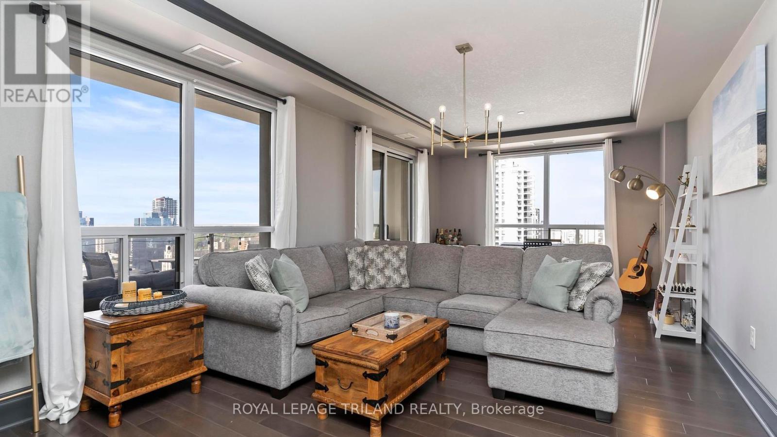 Photo 19 of 44 for 2303 - 330 Ridout Street N