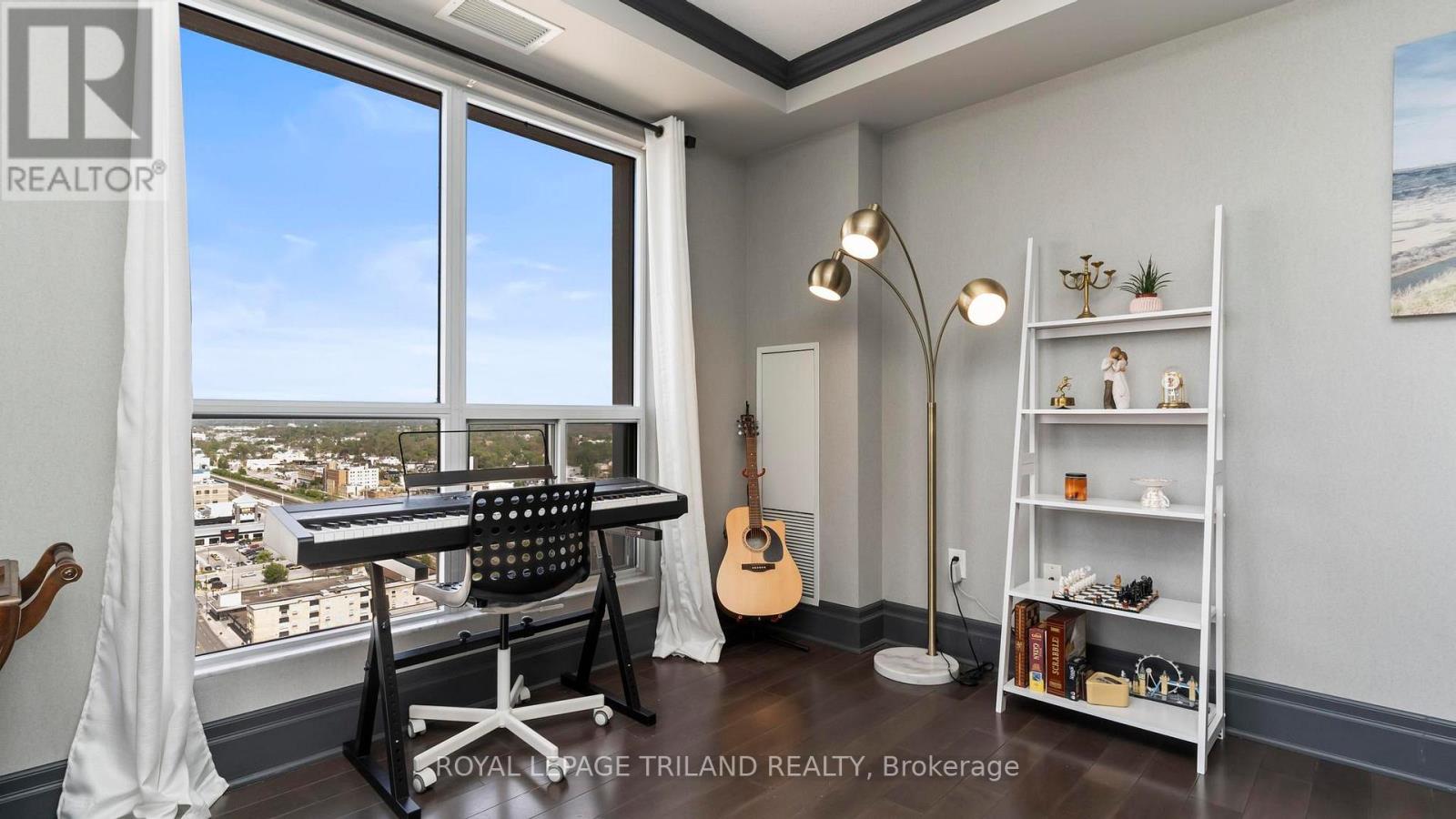 Photo 23 of 44 for 2303 - 330 Ridout Street N