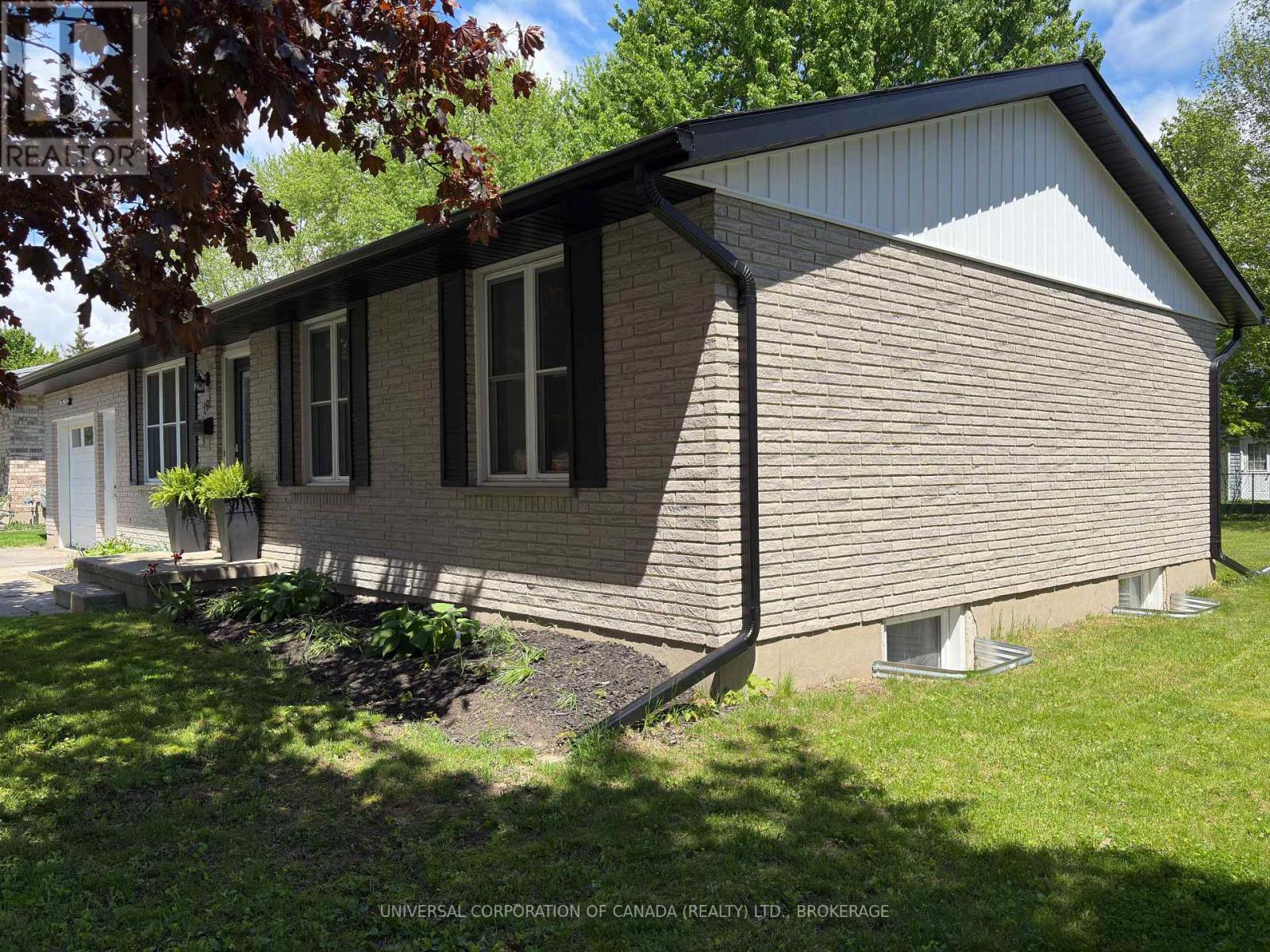 191 Caverly Road, Aylmer, Ontario  N5H 3C4 - Photo 3 - X12151835