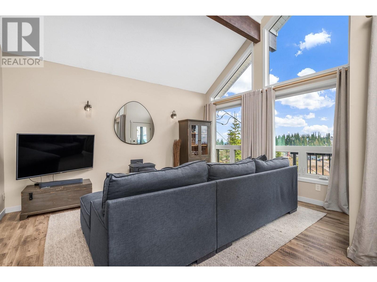 Property at 9811 Silver Star Road image 4