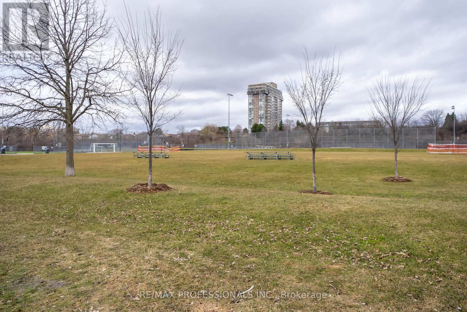 4 - 619 Dundas Street W, Mississauga (Cooksville), Ontario  L5B 0B5 - Photo 18 - W12151639