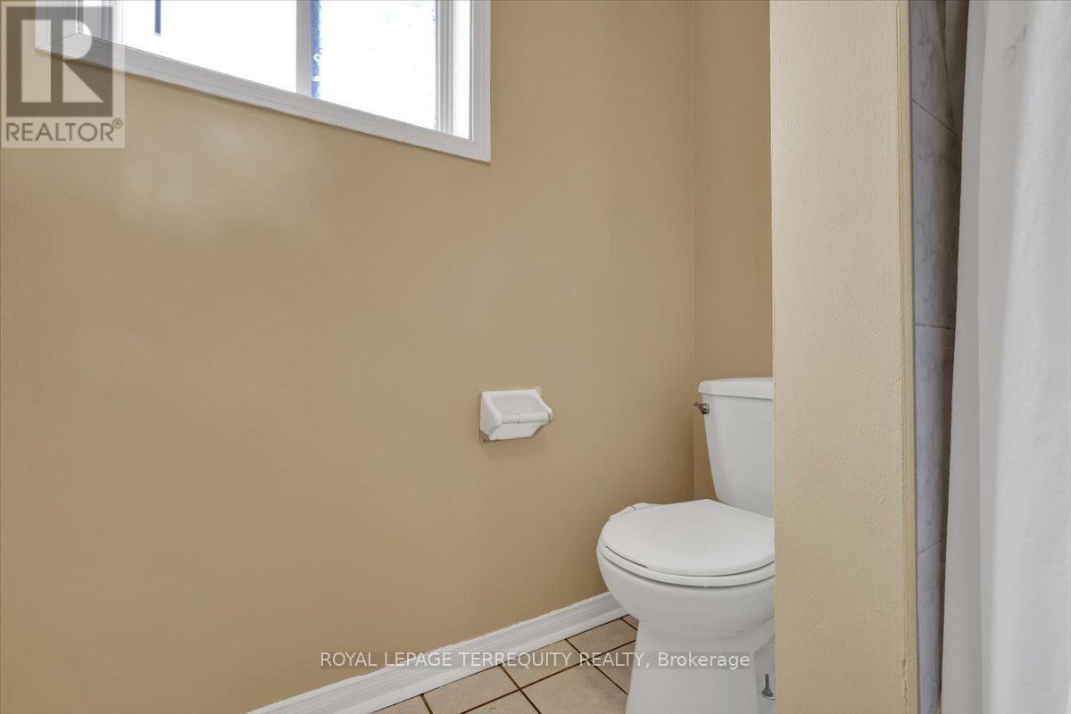 1009 Windbrook Grove, Mississauga, Ontario  L5V 2N7 - Photo 20 - W12151641