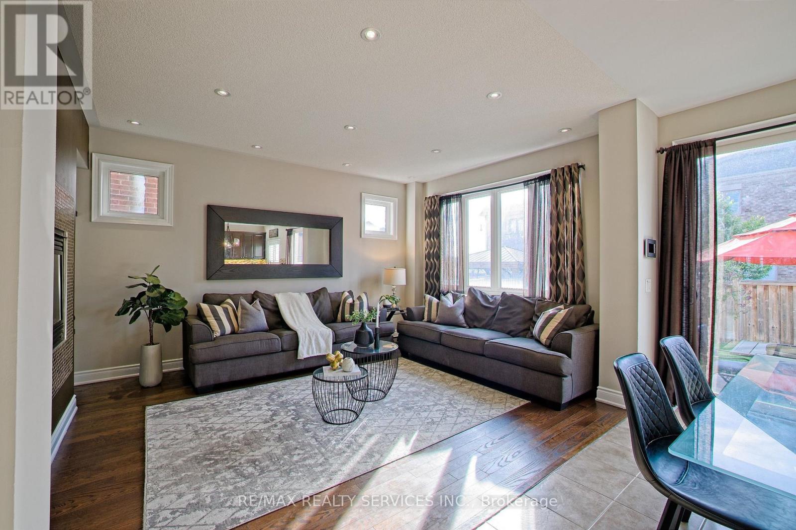 93 Bear Run Road, Brampton, Ontario  L6X 2Z9 - Photo 11 - W12151648