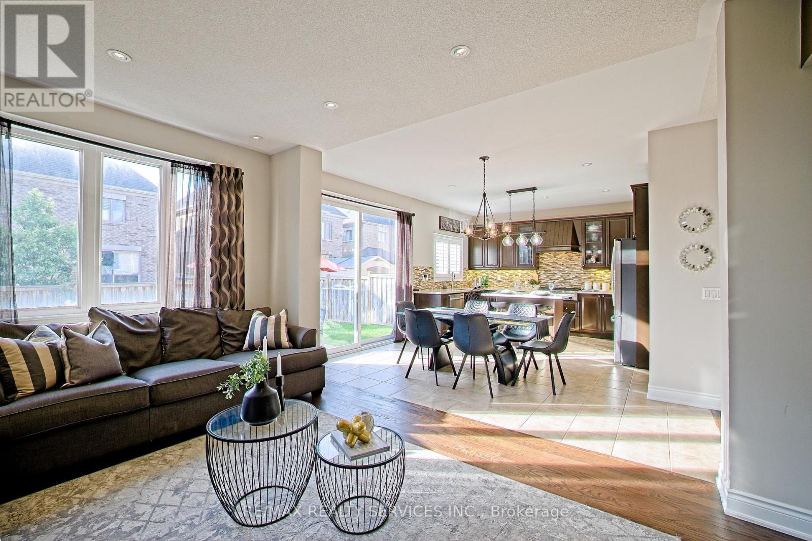 93 Bear Run Road, Brampton, Ontario  L6X 2Z9 - Photo 13 - W12151648