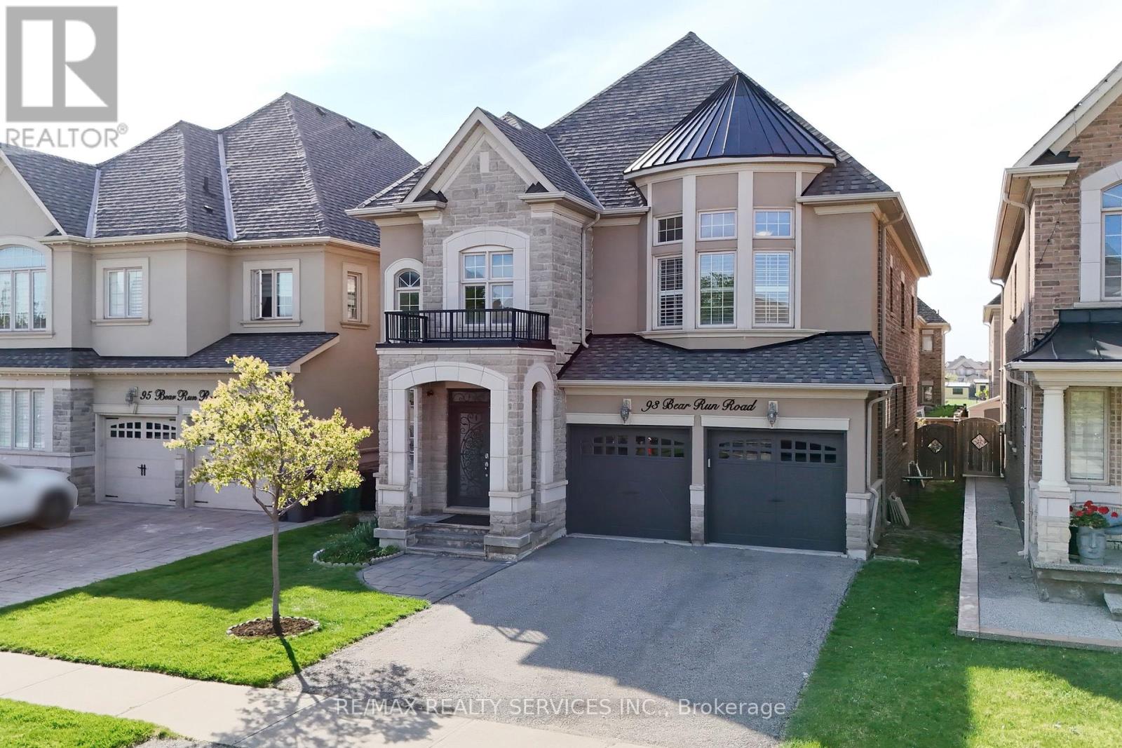 93 Bear Run Road, Brampton, Ontario  L6X 2Z9 - Photo 2 - W12151648