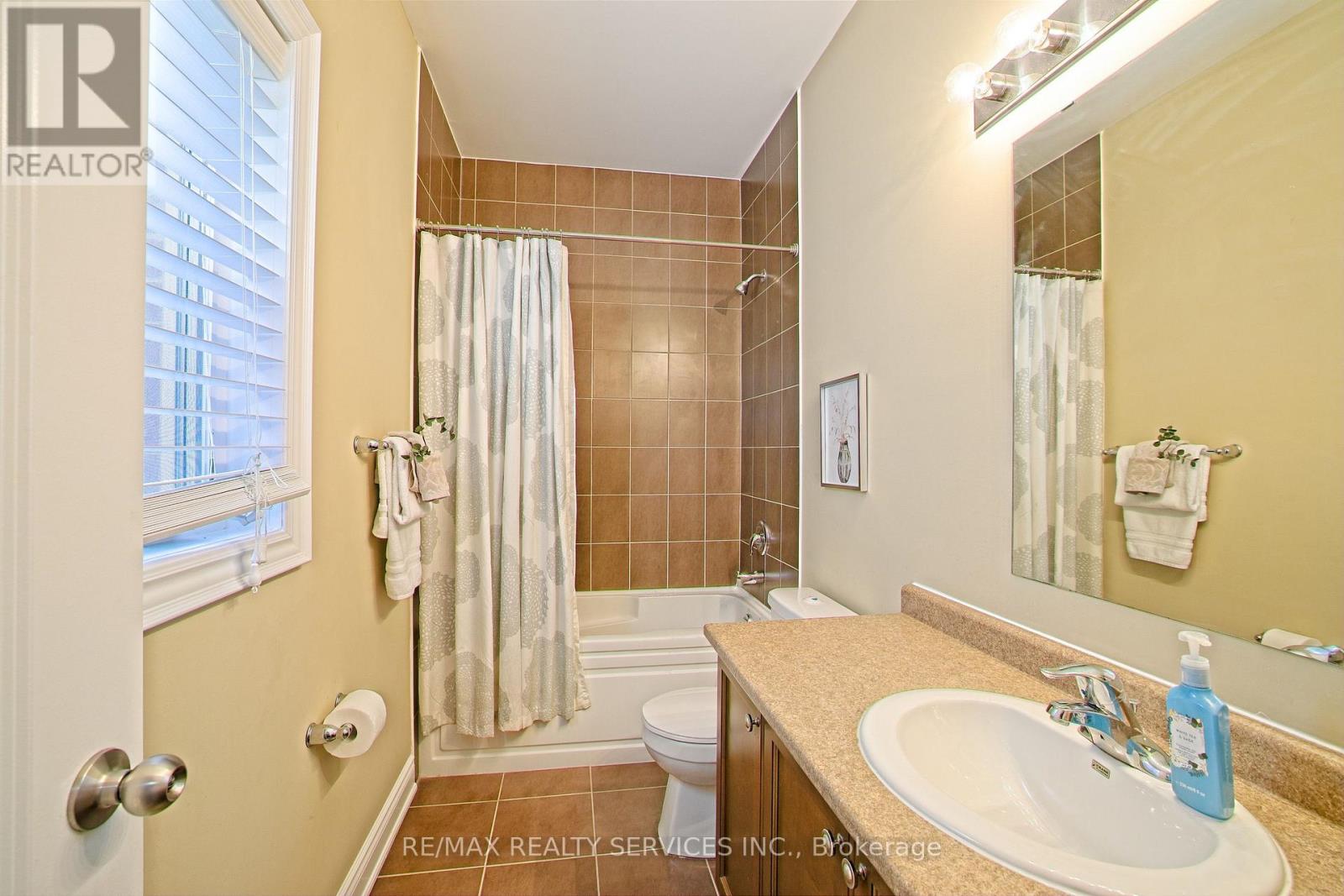 93 Bear Run Road, Brampton, Ontario  L6X 2Z9 - Photo 20 - W12151648