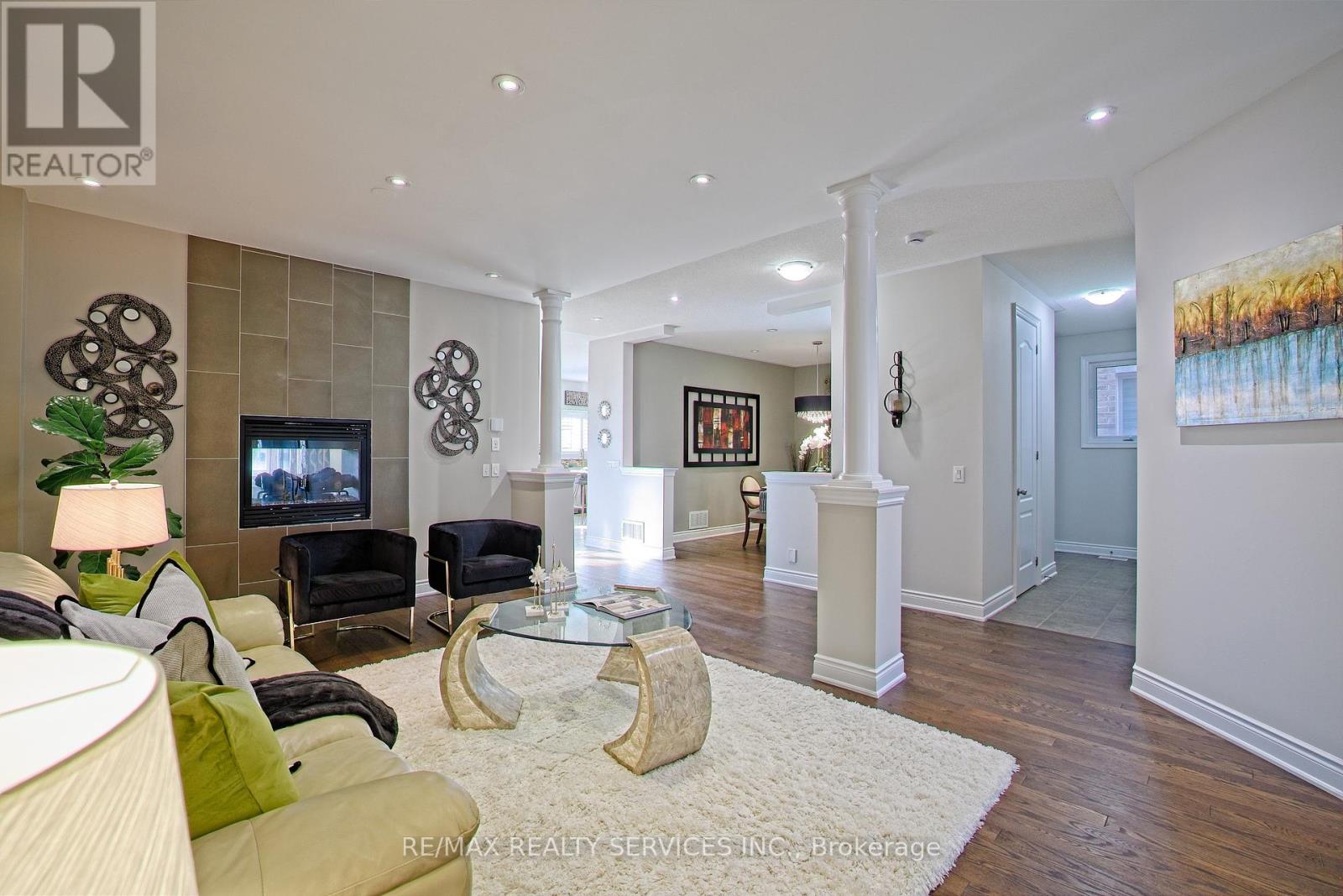 93 Bear Run Road, Brampton, Ontario  L6X 2Z9 - Photo 8 - W12151648