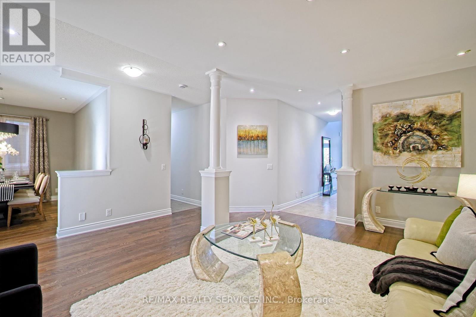 93 Bear Run Road, Brampton, Ontario  L6X 2Z9 - Photo 9 - W12151648