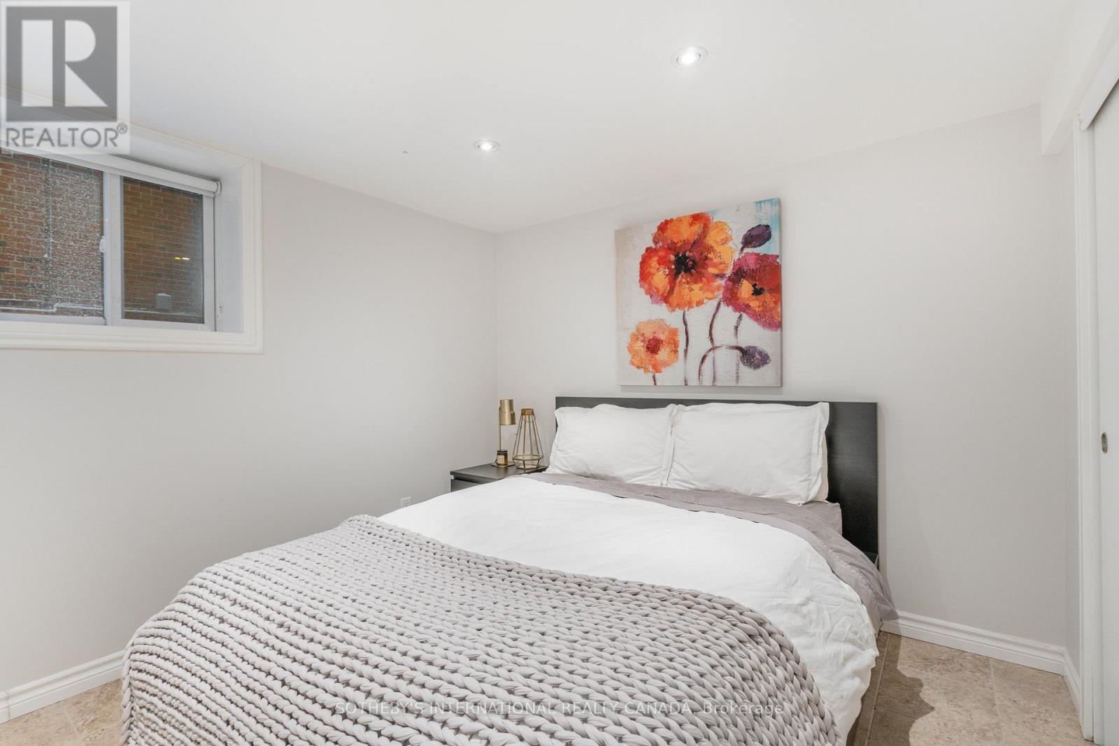 38 Guthrie Avenue, Toronto, Ontario  M8Y 3L1 - Photo 23 - W12151668