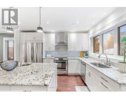 38 GUTHRIE AVENUE, Toronto, Ontario