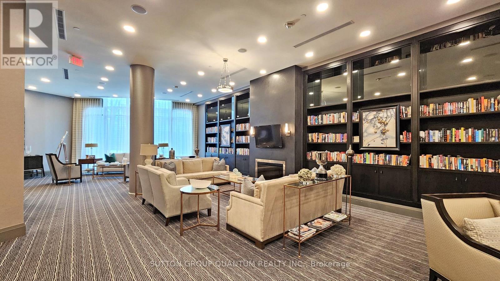 406 - 11 Bronte Road, Oakville, Ontario  L6L 0E1 - Photo 8 - W12151688
