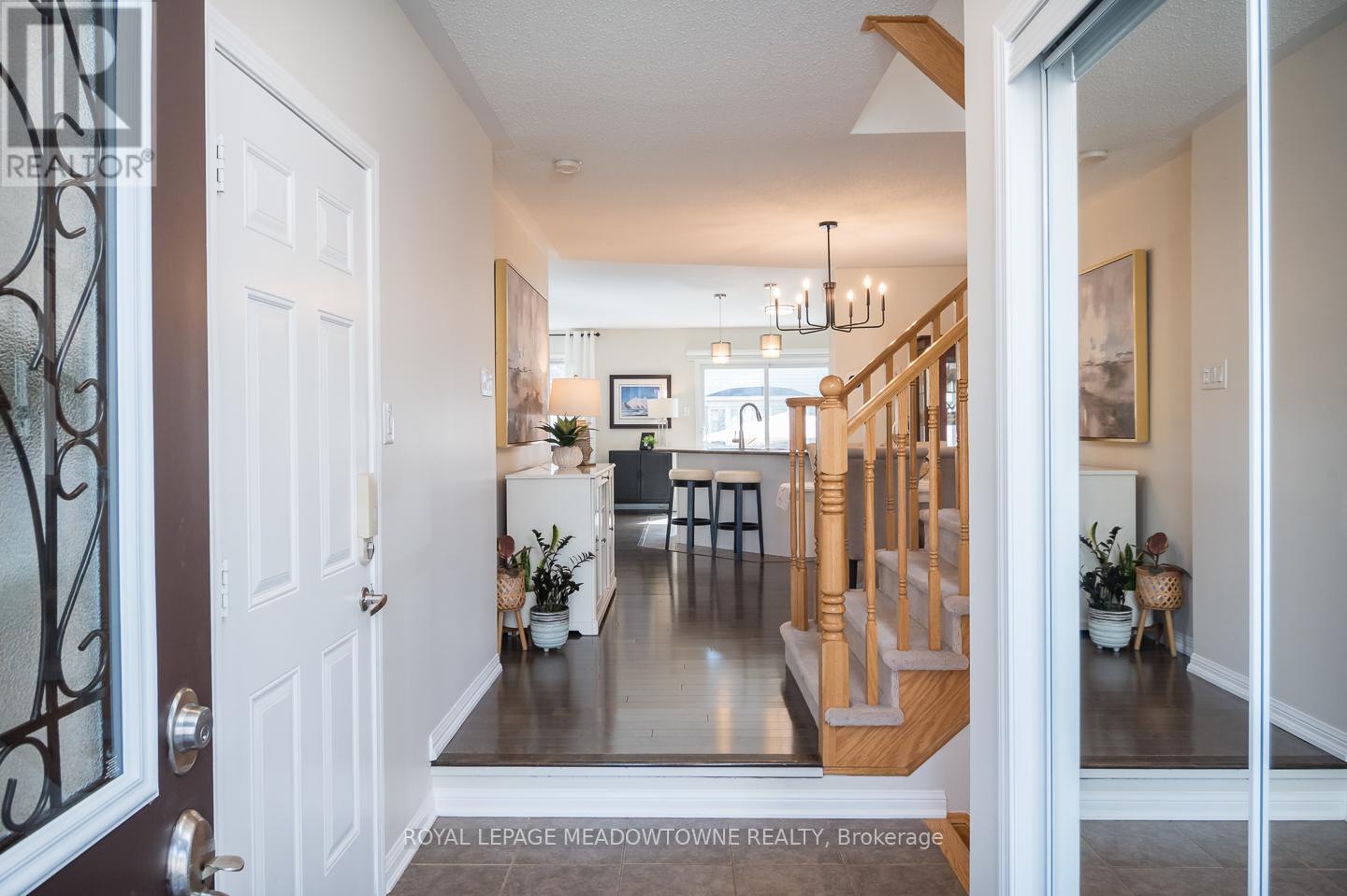 Property at 694 RAYNER COURT image 3