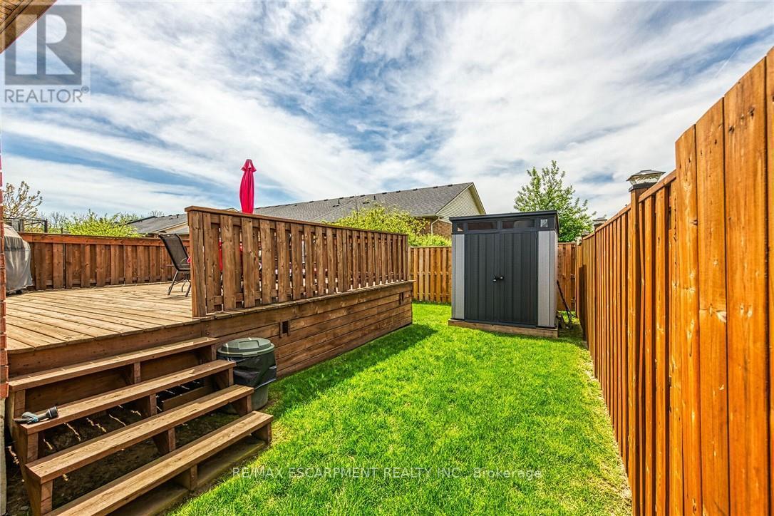 70 Garden Avenue, Brantford, Ontario  N3S 0A1 - Photo 8 - X12151662