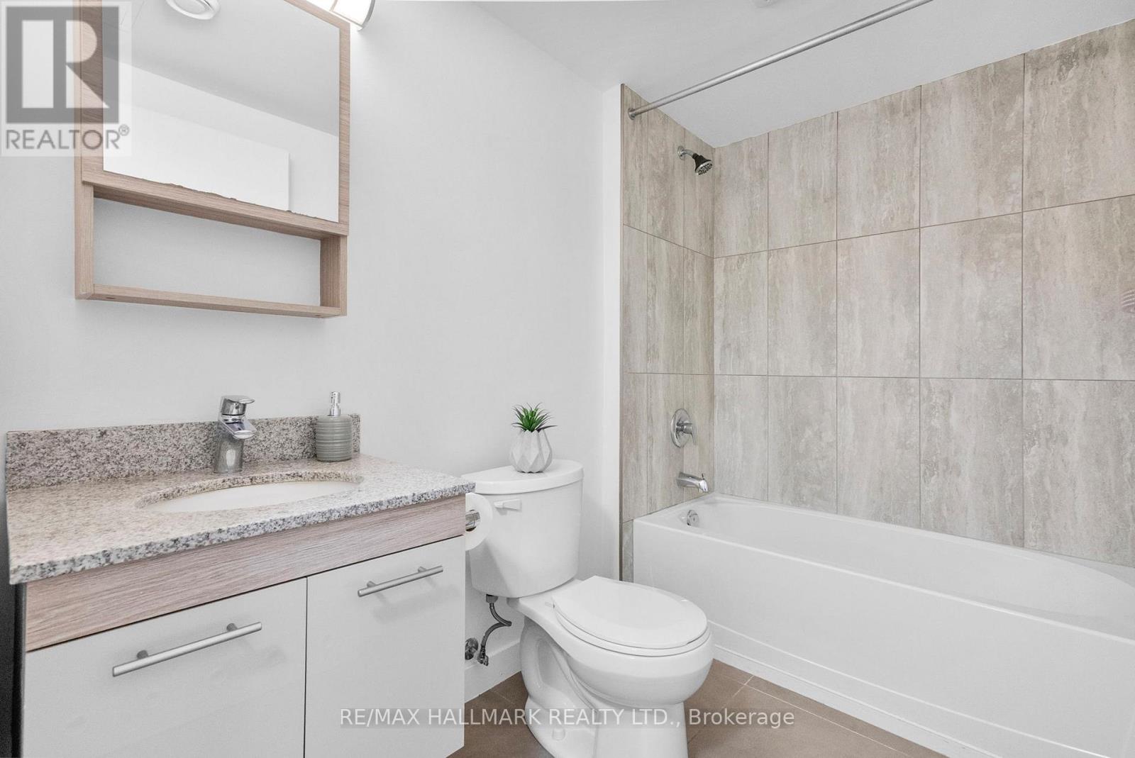 202 - 308 Lester Street, Waterloo, Ontario  N2L 0H9 - Photo 8 - X12151666