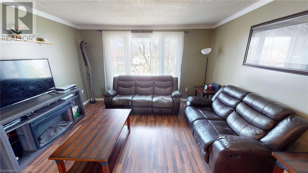 12 Silverdale Drive, St. Catharines, Ontario  L2M 3N1 - Photo 4 - 40721997