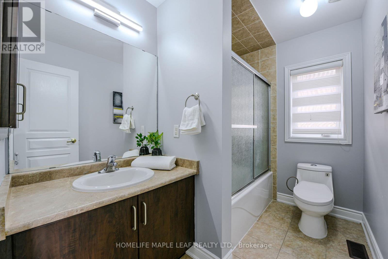 15 Orangeblossom Trail, Brampton, Ontario  L6X 3B4 - Photo 25 - W12150990