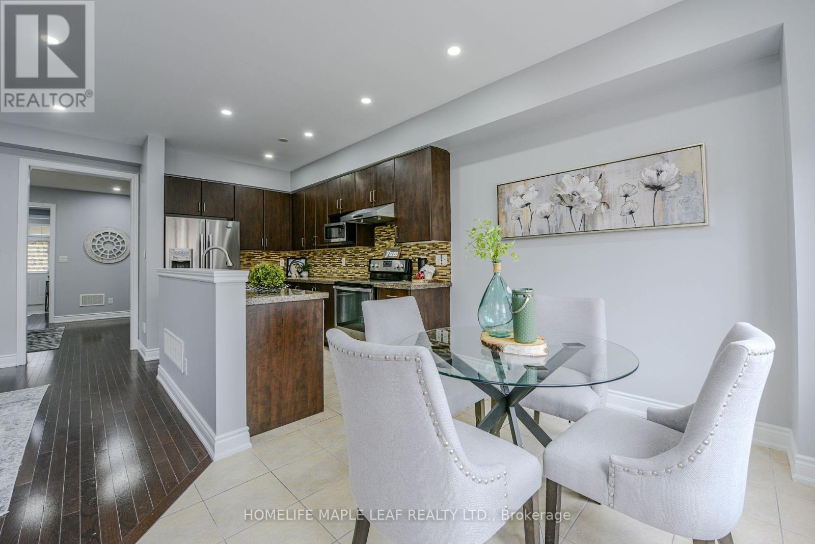 15 Orangeblossom Trail, Brampton, Ontario  L6X 3B4 - Photo 14 - W12150990