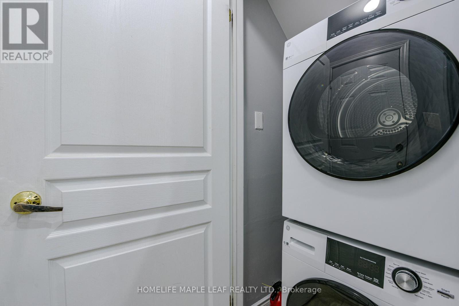 15 Orangeblossom Trail, Brampton, Ontario  L6X 3B4 - Photo 10 - W12150990