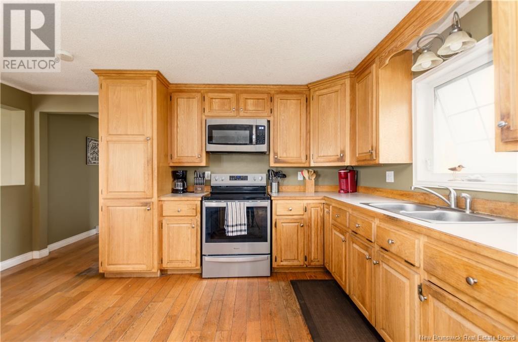 Property at 43 Golf Club Road image 4