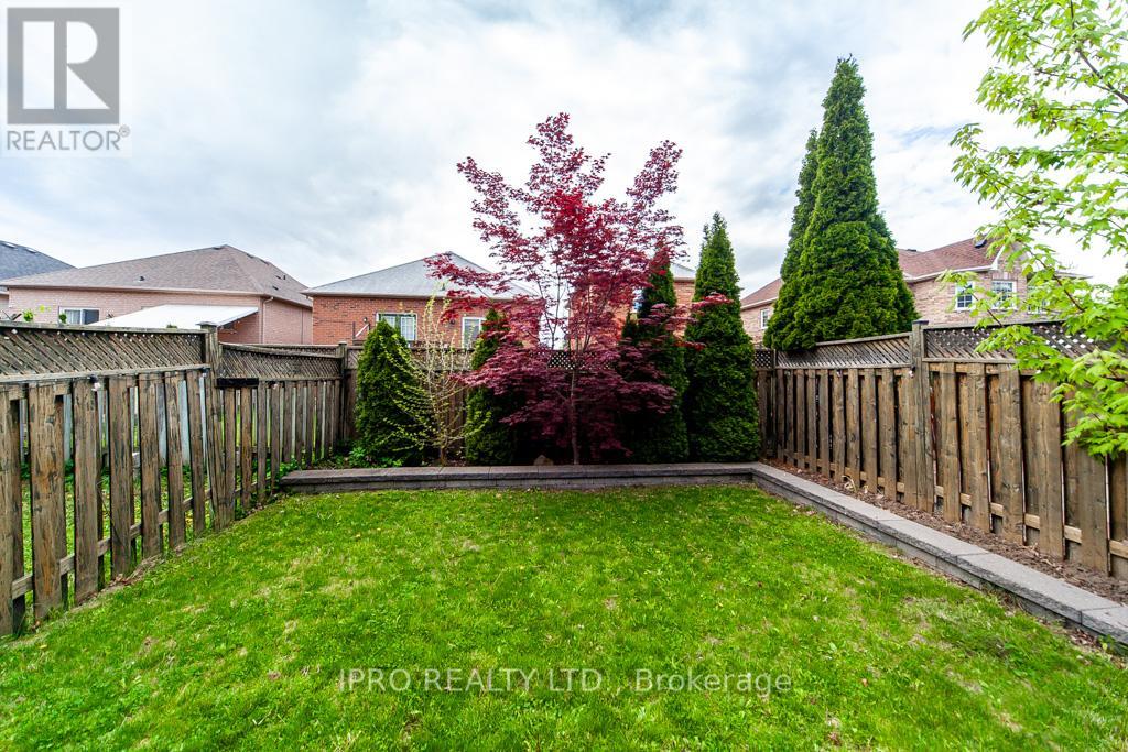 6936 Buttle Station Place, Mississauga (Meadowvale Village), Ontario  L5W 1B8 - Photo 35 - W12151504