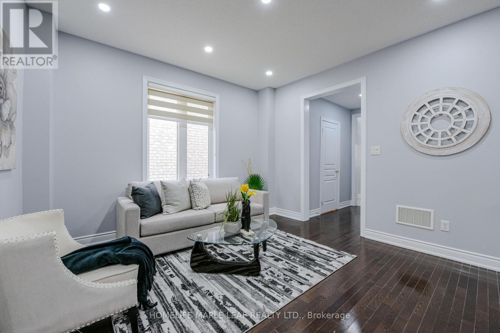 15 Orangeblossom Trail, Brampton, Ontario  L6X 3B4 - Photo 9 - W12150990