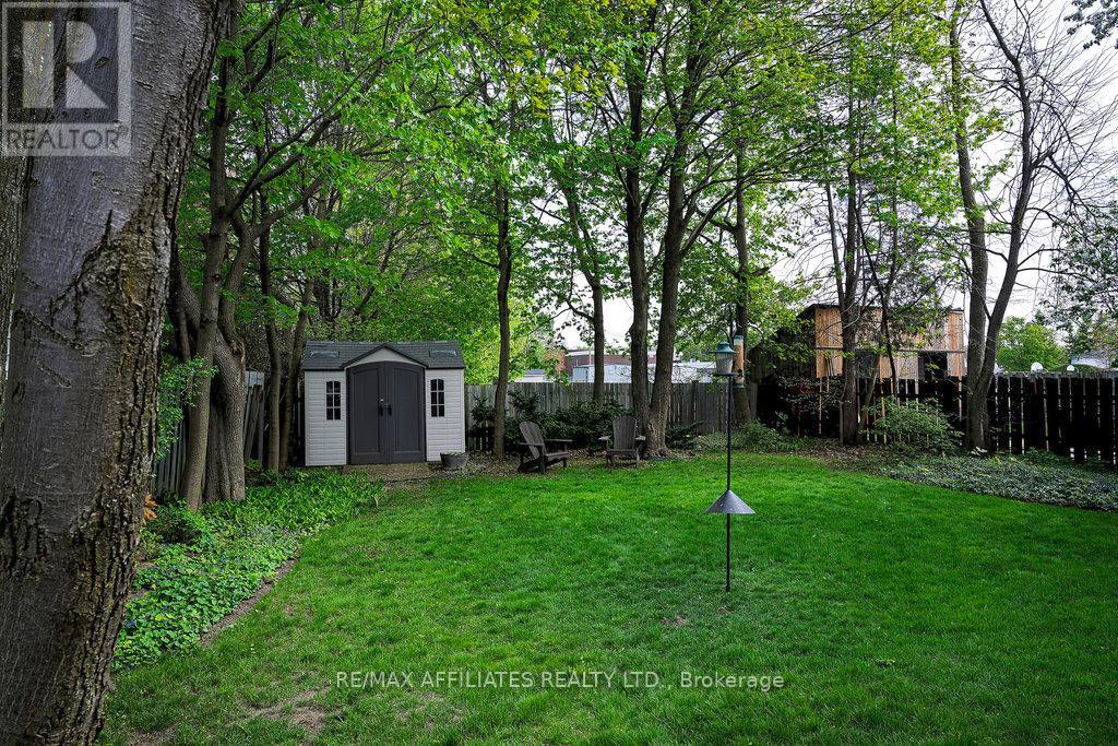 6 Centrepark Drive, Ottawa, Ontario  K1B 3C1 - Photo 34 - X12151800