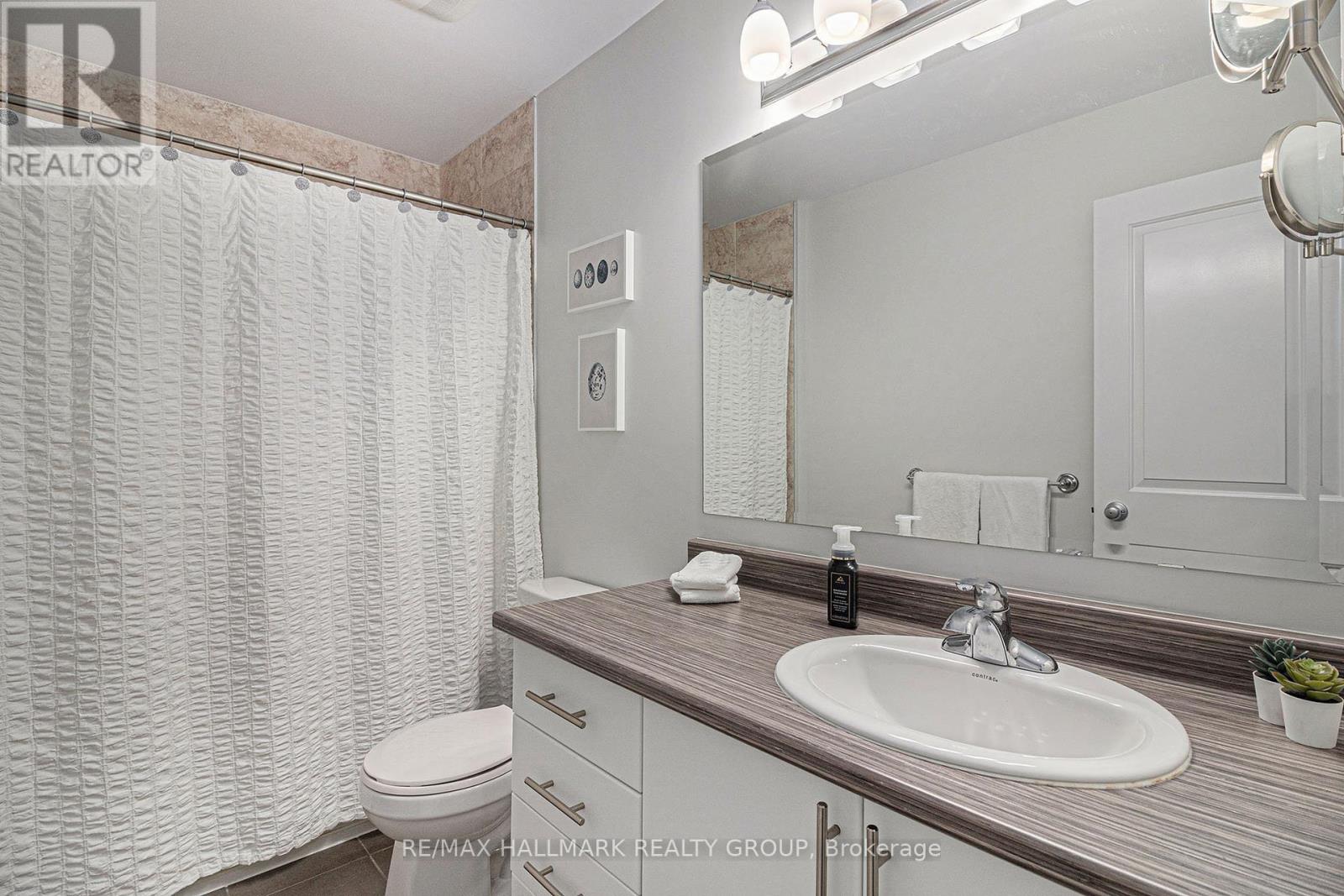 B - 735 Magnolia Street, Ottawa, Ontario  K4A 1B7 - Photo 13 - X12151801